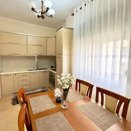 Sea Point Apartment *